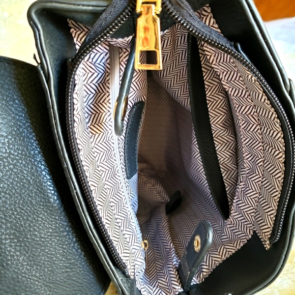 Isabella BACKPACK/SHOULDER vegan leather NWOT - Picture 4 of 9